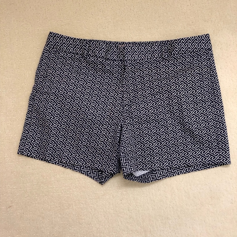 Navy and white patterned cotton shorts. Banana Republic Factory